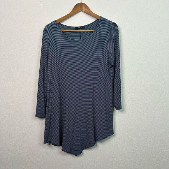 Comfy USA Blue Micro Striped Long Sleeve Asymmetrical Rayon Top Size L - Picture 1 of 13